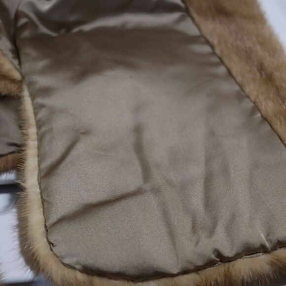 Vintage Mink or Fox Fur Stole Wrap with Pockets Old Money Glam Mob Wife OS - Picture 13 of 16